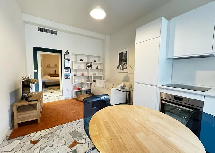 Kibilu - Via Bruzzesi * Milão